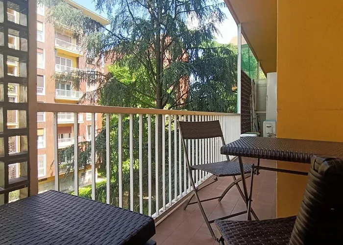 Sahi - Via Dei Ciclamini Mm1 Primaticcio, Stadio San Siro, Ospedale San Carlo